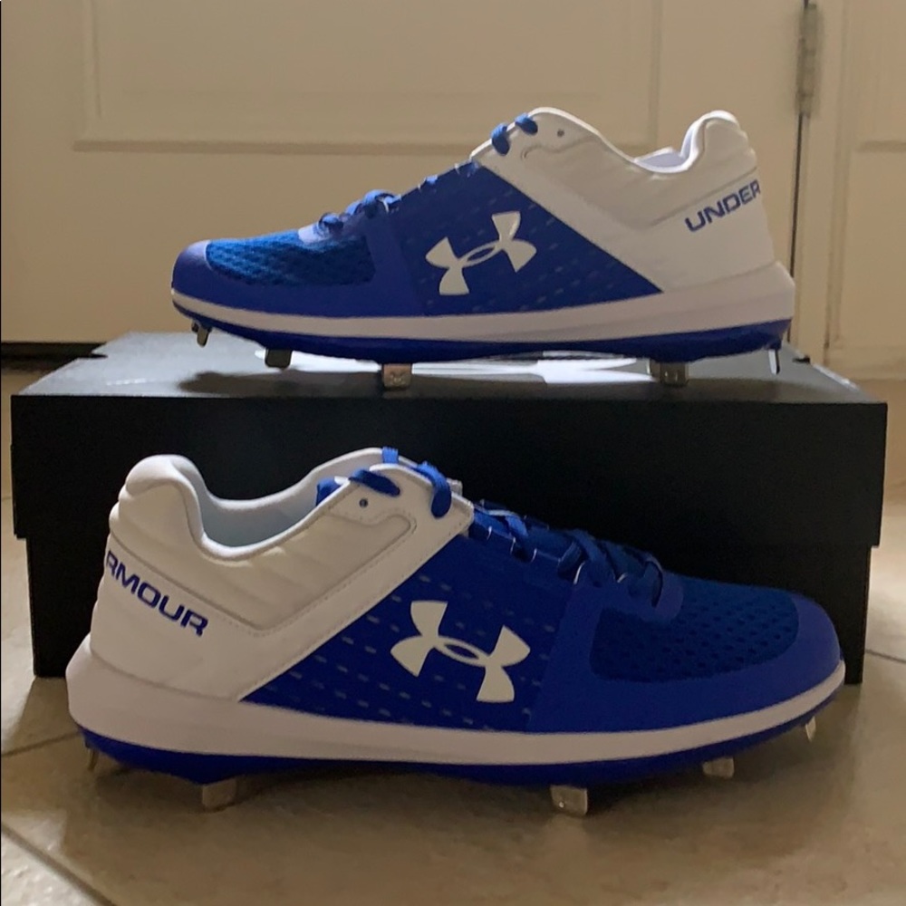 NEVER USED Under armour men’s baseball spikes